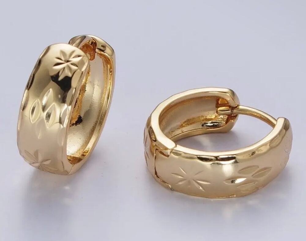 14K Gold Plated Textured North Star ⭐️ Carved Wide Small Huggie Hoop Earrings
